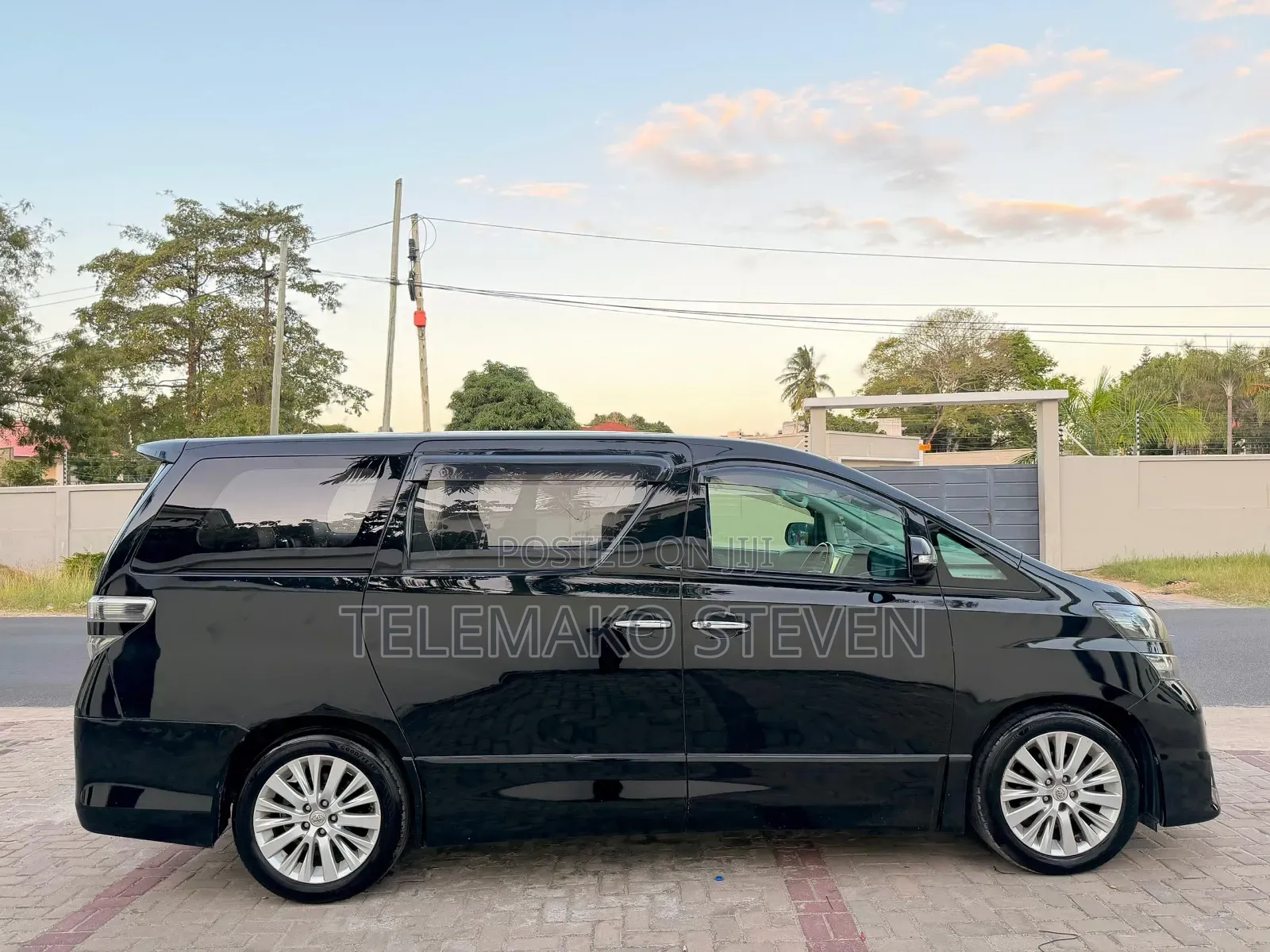 Toyota Vellfire 2009 Black