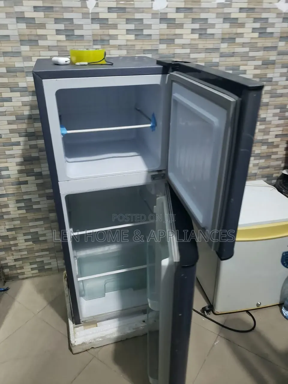 Refrigerator Liter 138