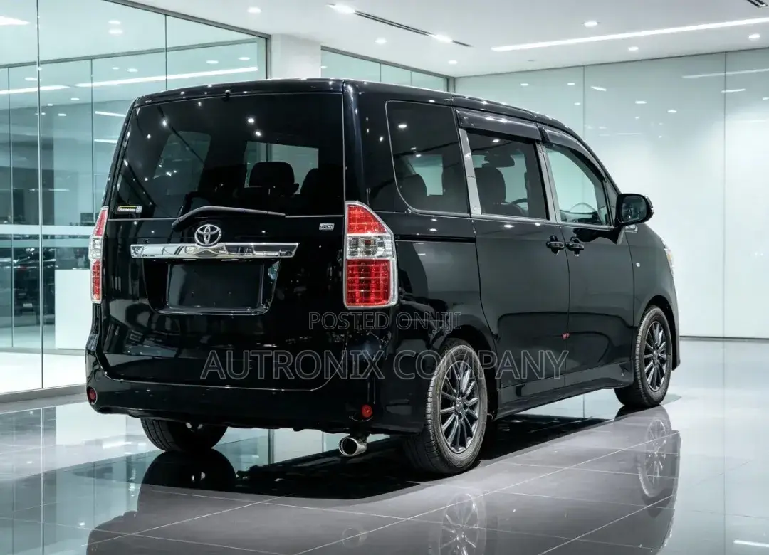 Toyota Noah 2.0 143hp YY AWD (5 Seater) 2007 Matt Black