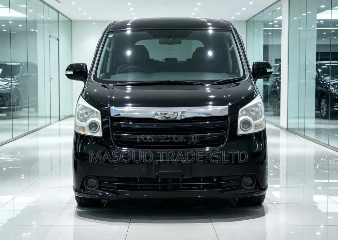 Toyota Noah 2.0 143hp YY AWD (5 Seater) 2007 Matt Black