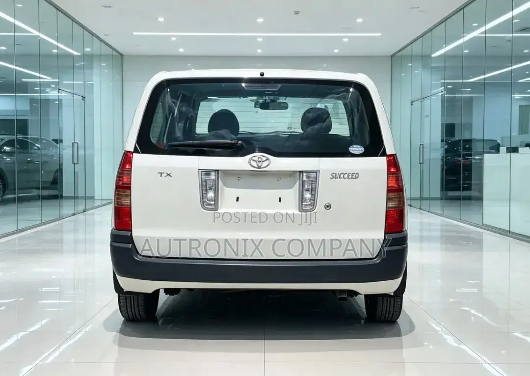 Toyota Succeed 2006