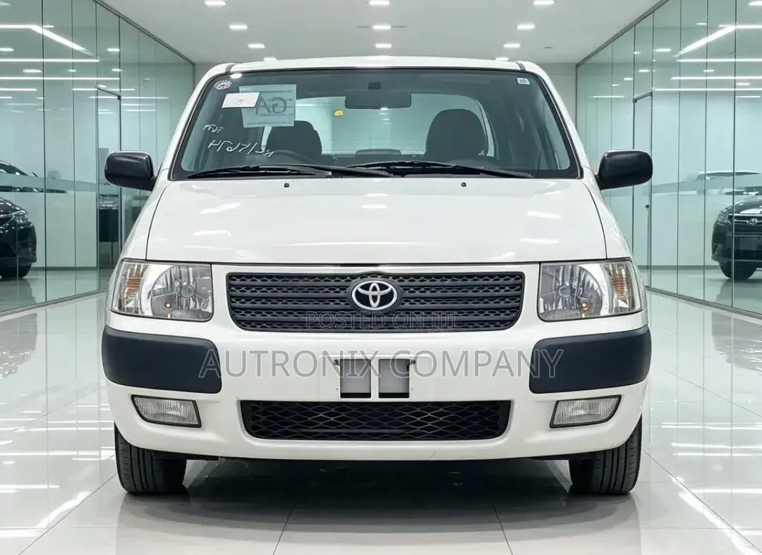 Toyota Succeed 2006