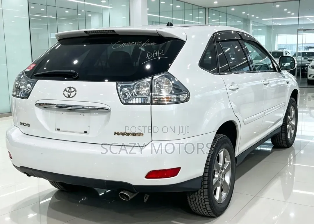 Toyota Harrier 2006 White