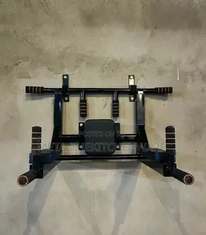 Wall Pull Up Bar