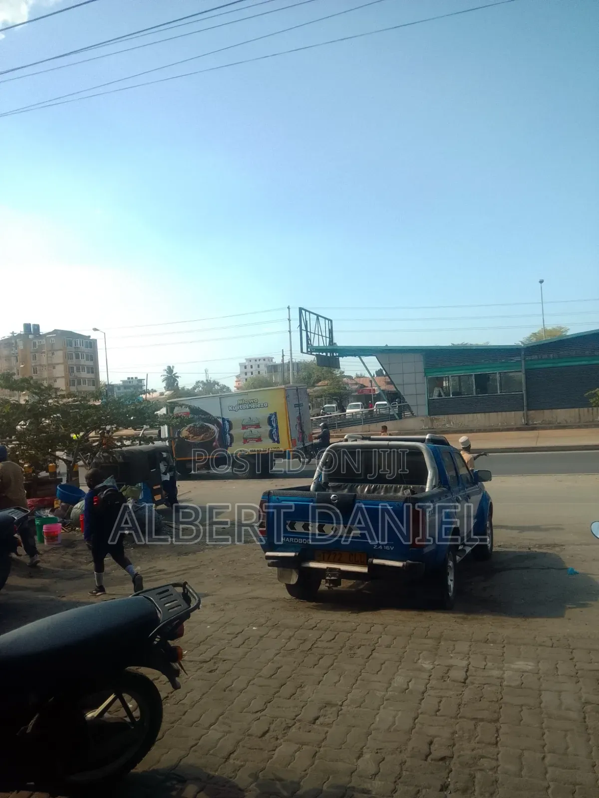 Frem Ya Biashara Na Ofisi