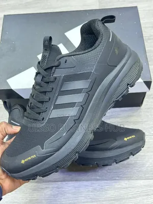 Town Shoes Pro