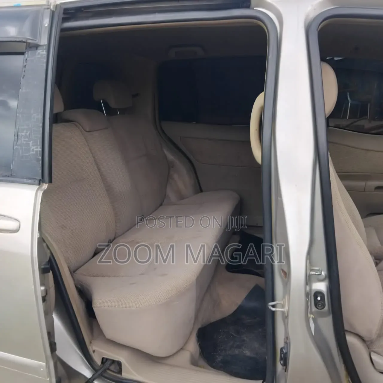 Toyota Raum 2004 Silver