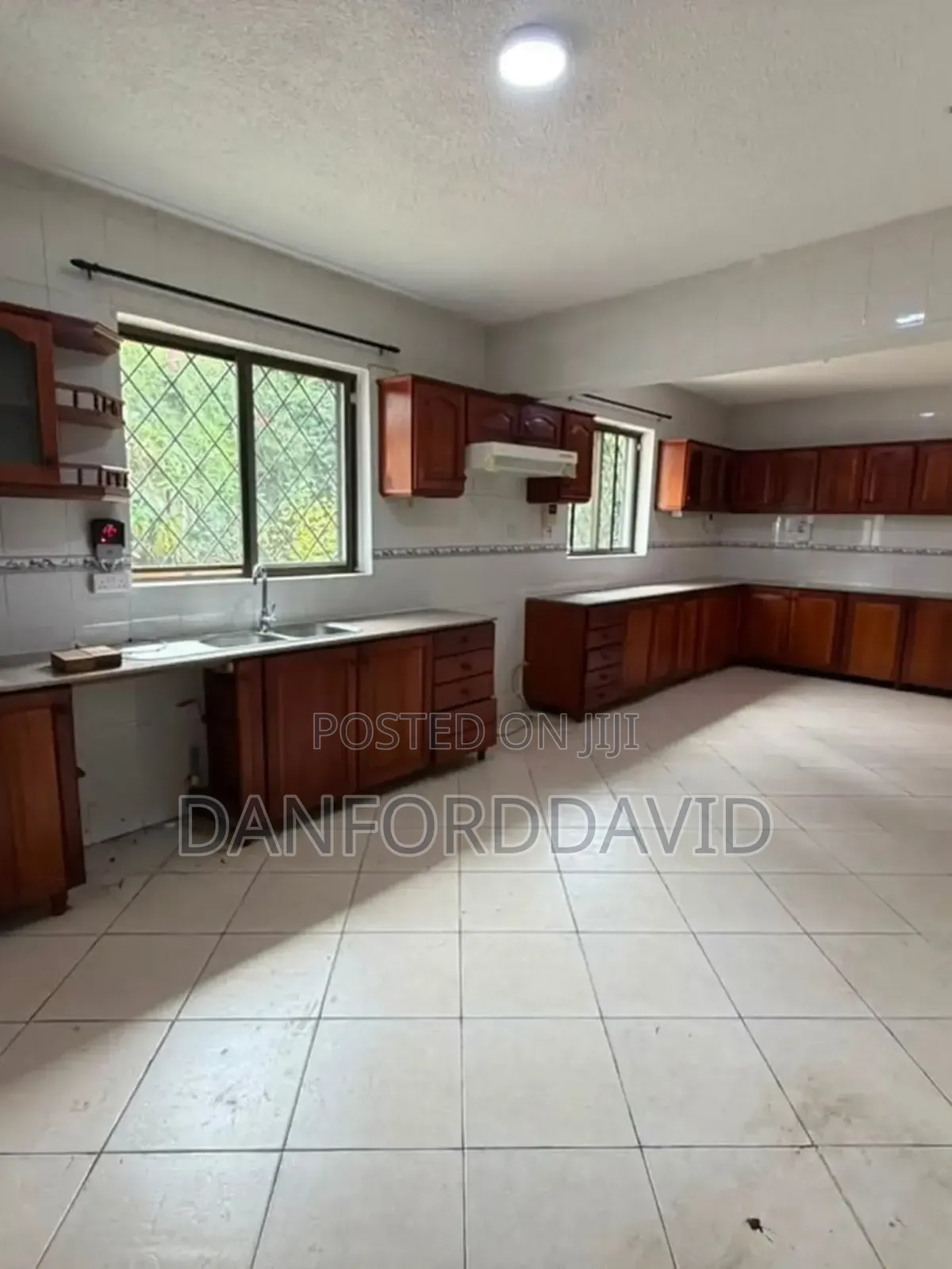 5bdrm House in Kahwa Real Estate, Masaki for rent
