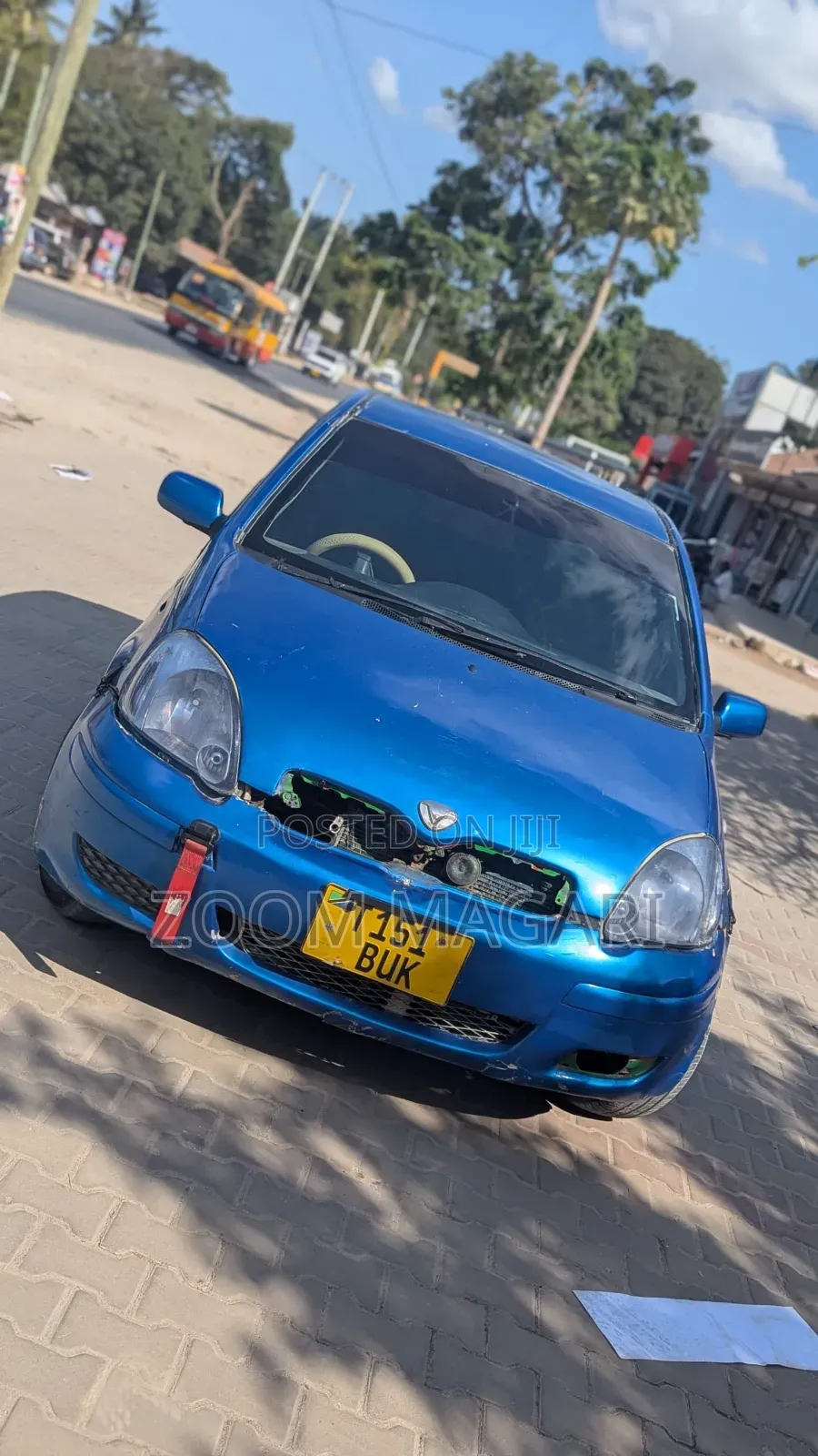 Toyota Vitz 2004 Blue