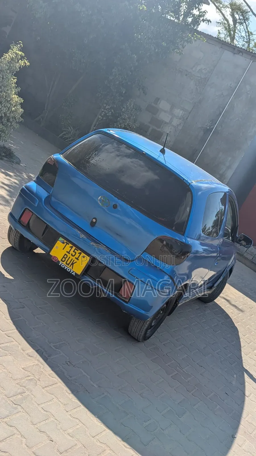 Toyota Vitz 2004 Blue