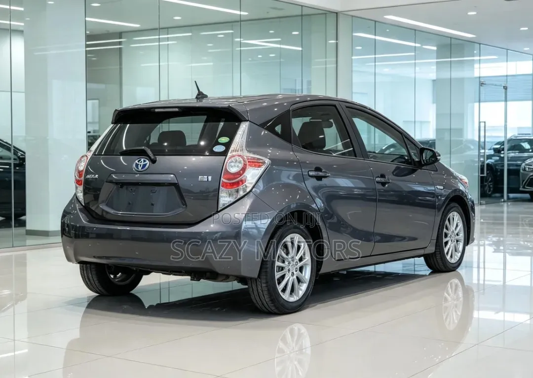 Toyota Aqua 2012 Gray