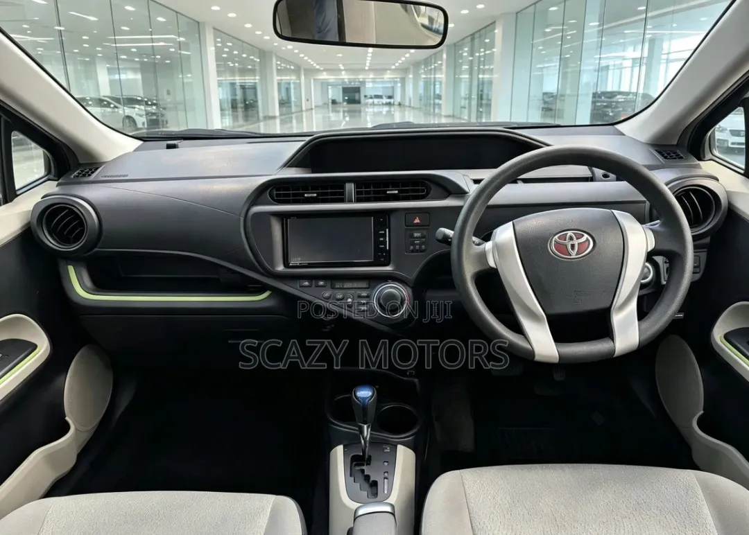 Toyota Aqua 2012 Gray