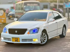 Toyota Crown 2006 White