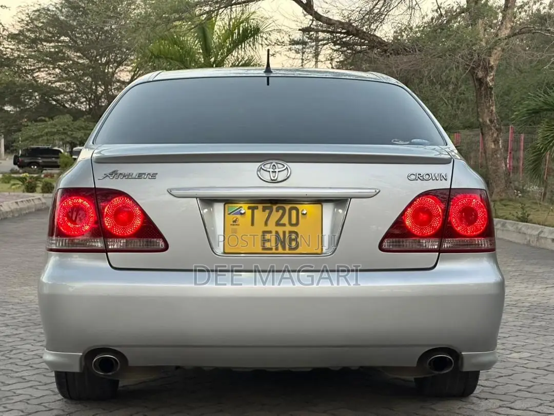 Toyota Crown 2006 Silver
