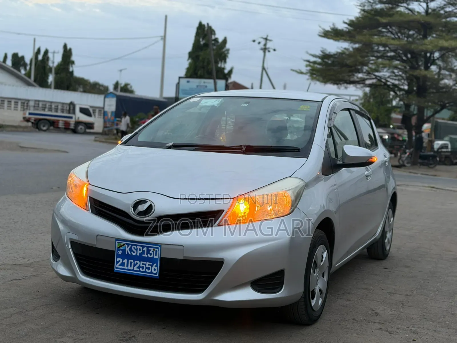 Toyota Vitz 2006 Silver