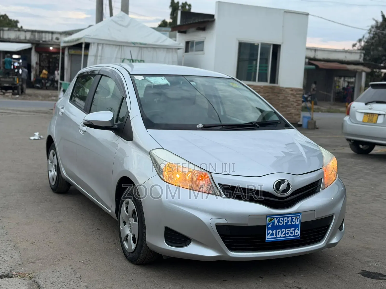 Toyota Vitz 2006 Silver