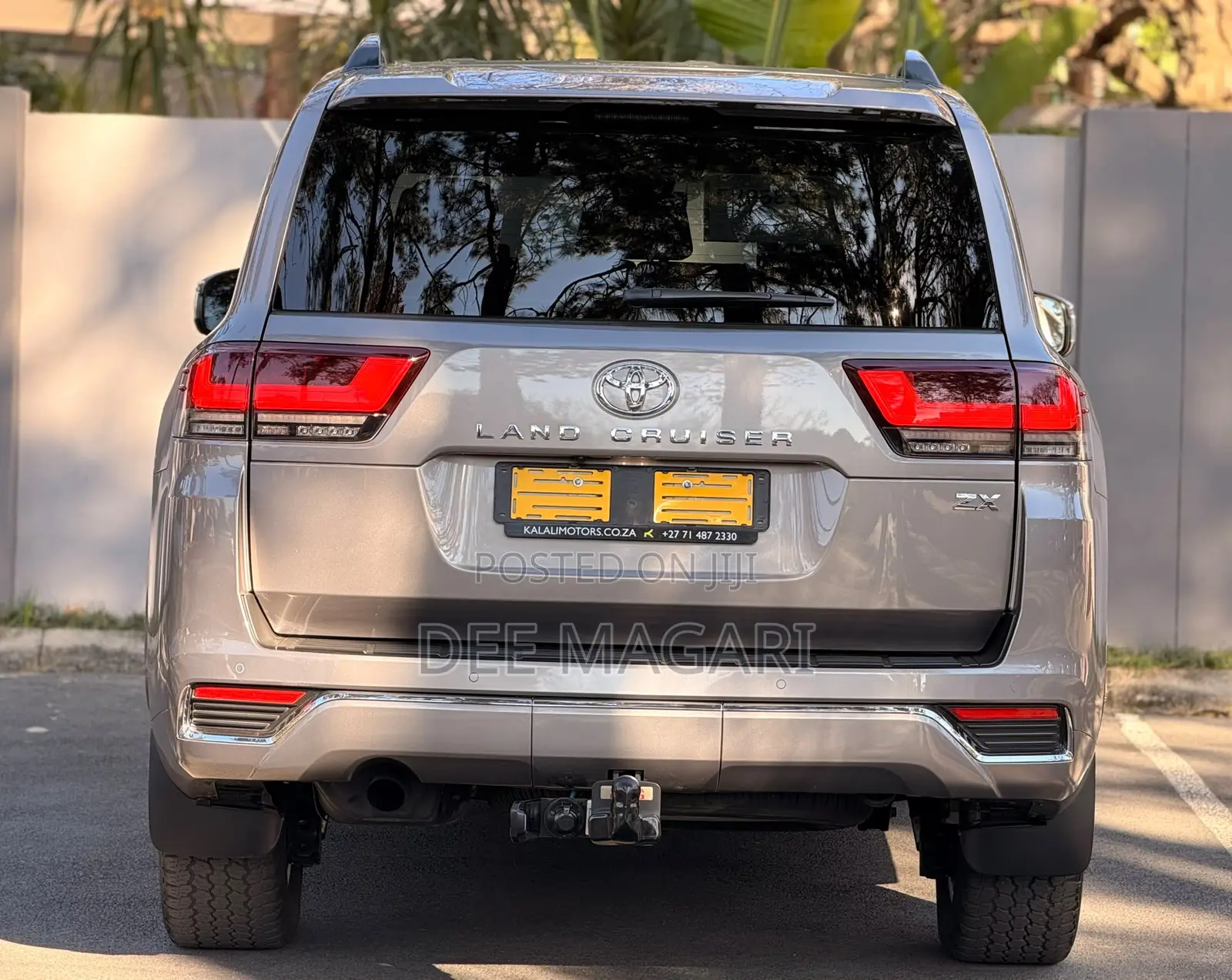 Toyota Land Cruiser LC300 2023