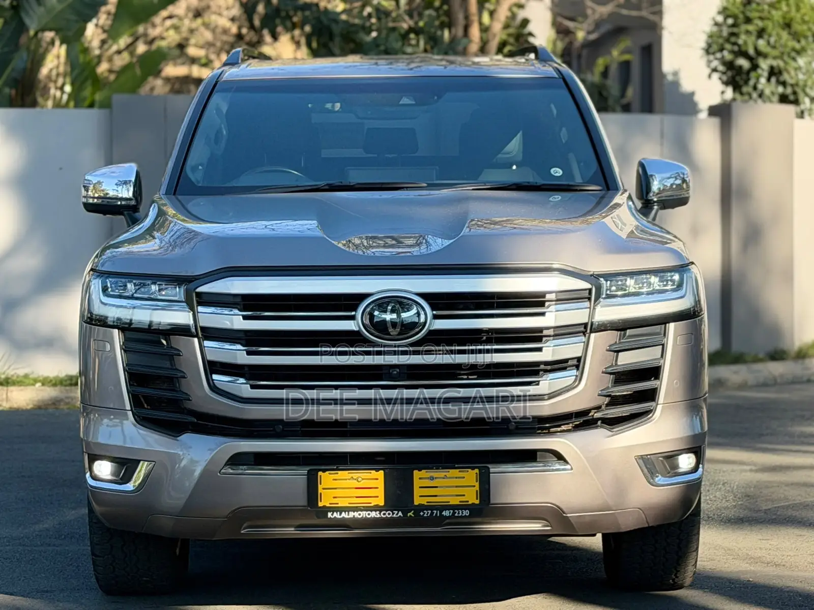 Toyota Land Cruiser LC300 2023