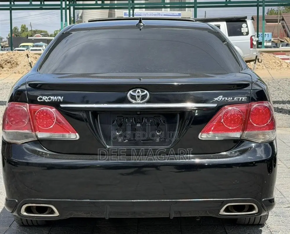 Toyota Crown 2011 Black