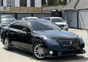 Toyota Crown 2011 Black