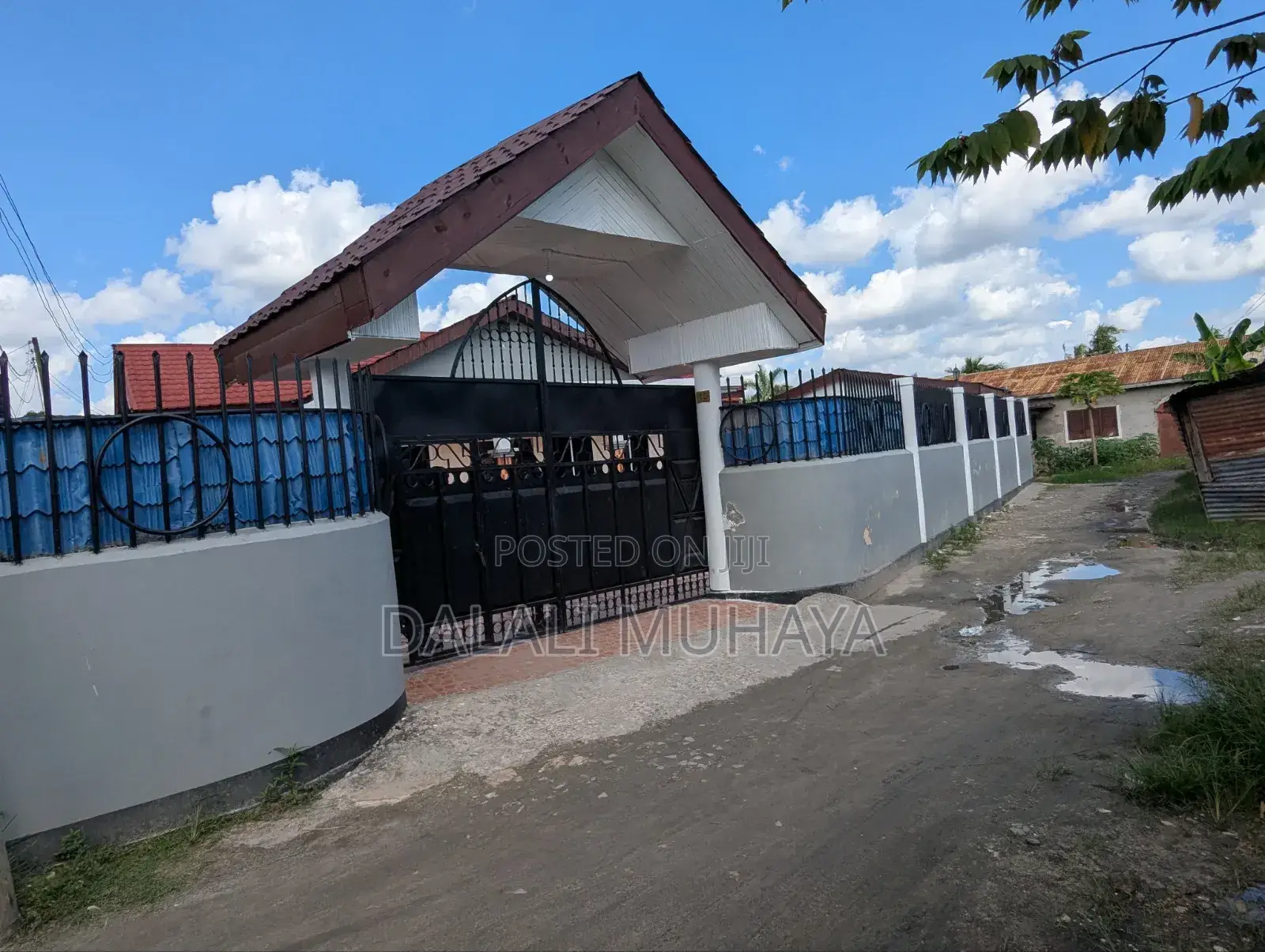 5bdrm House in Mazizini, Ukonga for sale