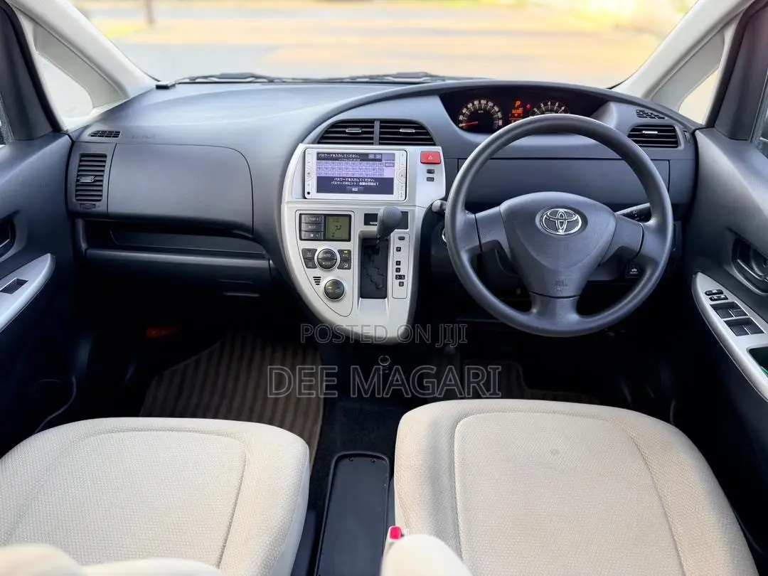 Toyota Ractis 2008 Black