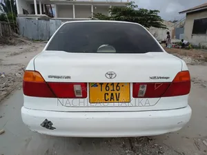 Toyota Sprinter 2000 White