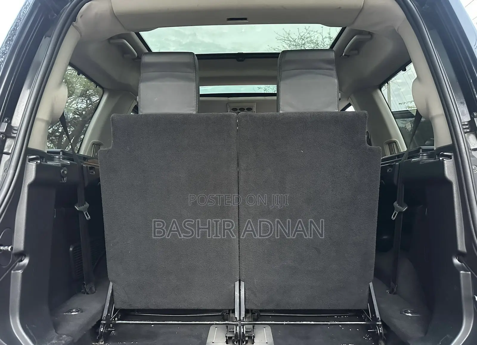 Land Rover Discovery 2015 Matt Black