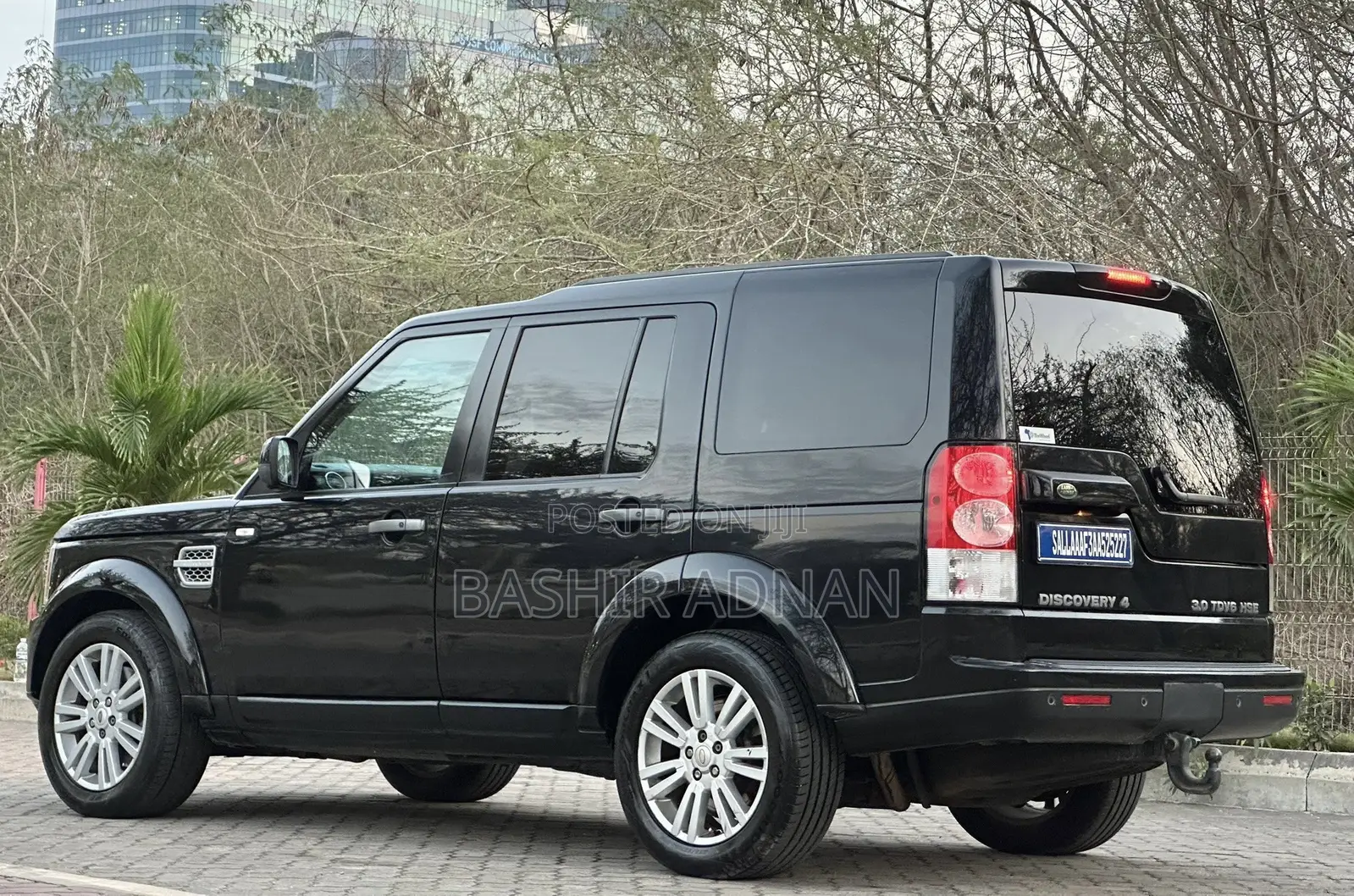 Land Rover Discovery 2015 Matt Black