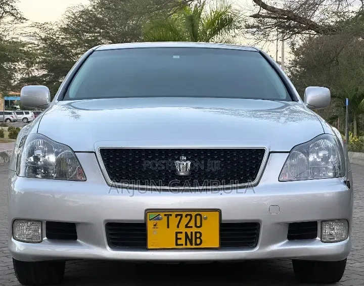 Toyota Crown 2006 Silver
