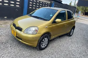 Toyota Vitz 1.0 FWD 3dr 2004 Gold
