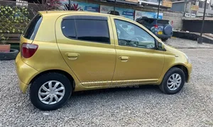 Toyota Vitz 1.0 FWD 3dr 2004 Gold