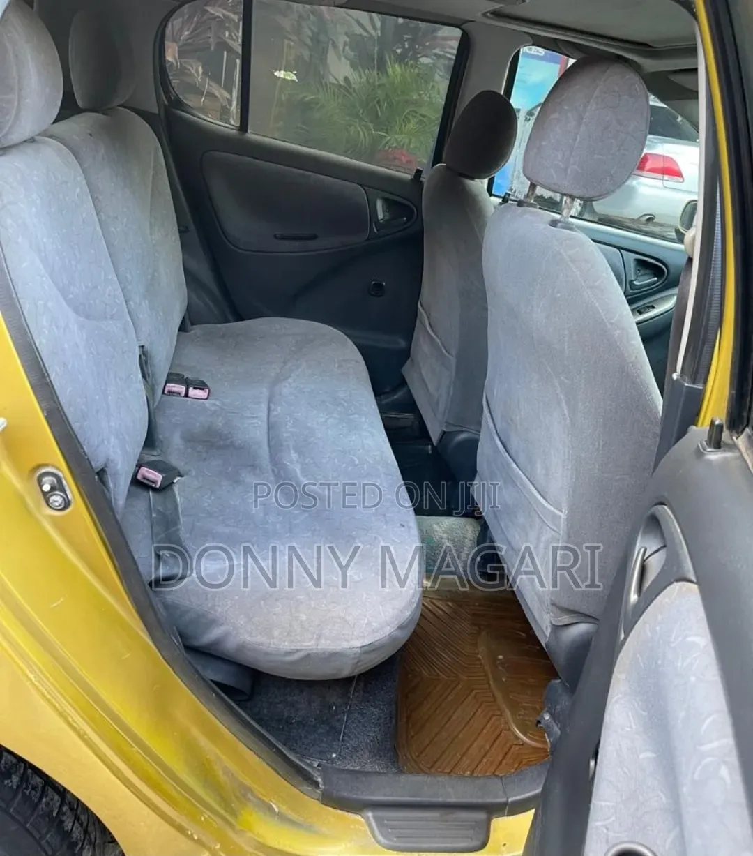 Toyota Vitz 1.0 FWD 3dr 2004 Gold
