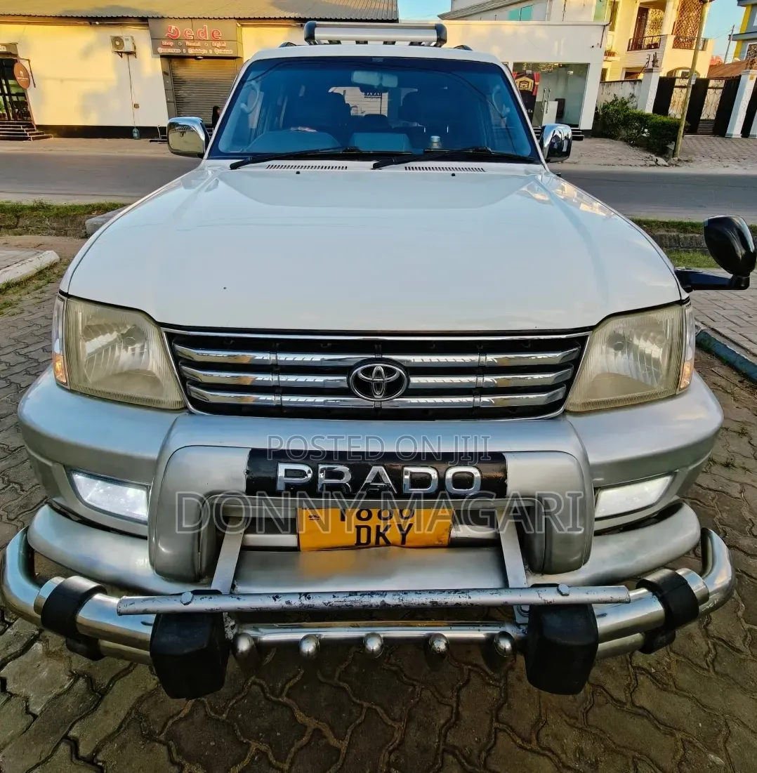 Toyota Land Cruiser Prado 2004 White