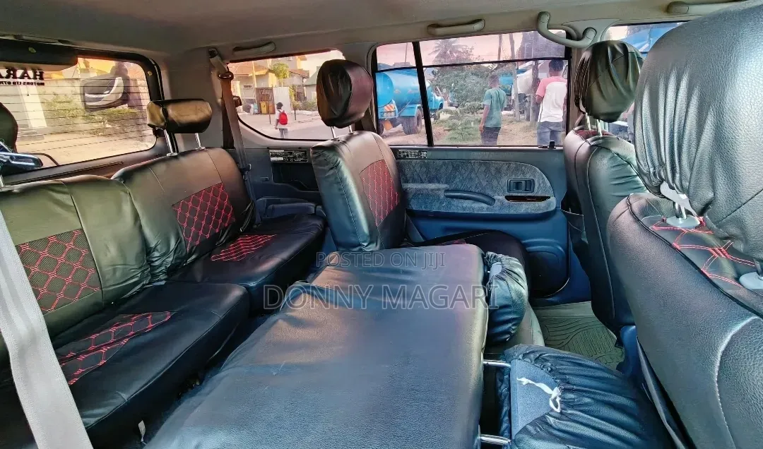 Toyota Land Cruiser Prado 2004 White