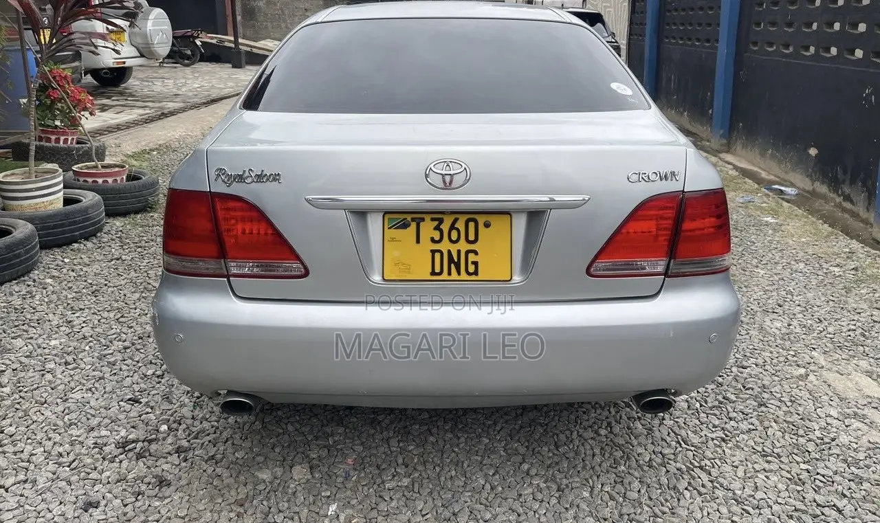 Toyota Crown Royale 2005 Silver