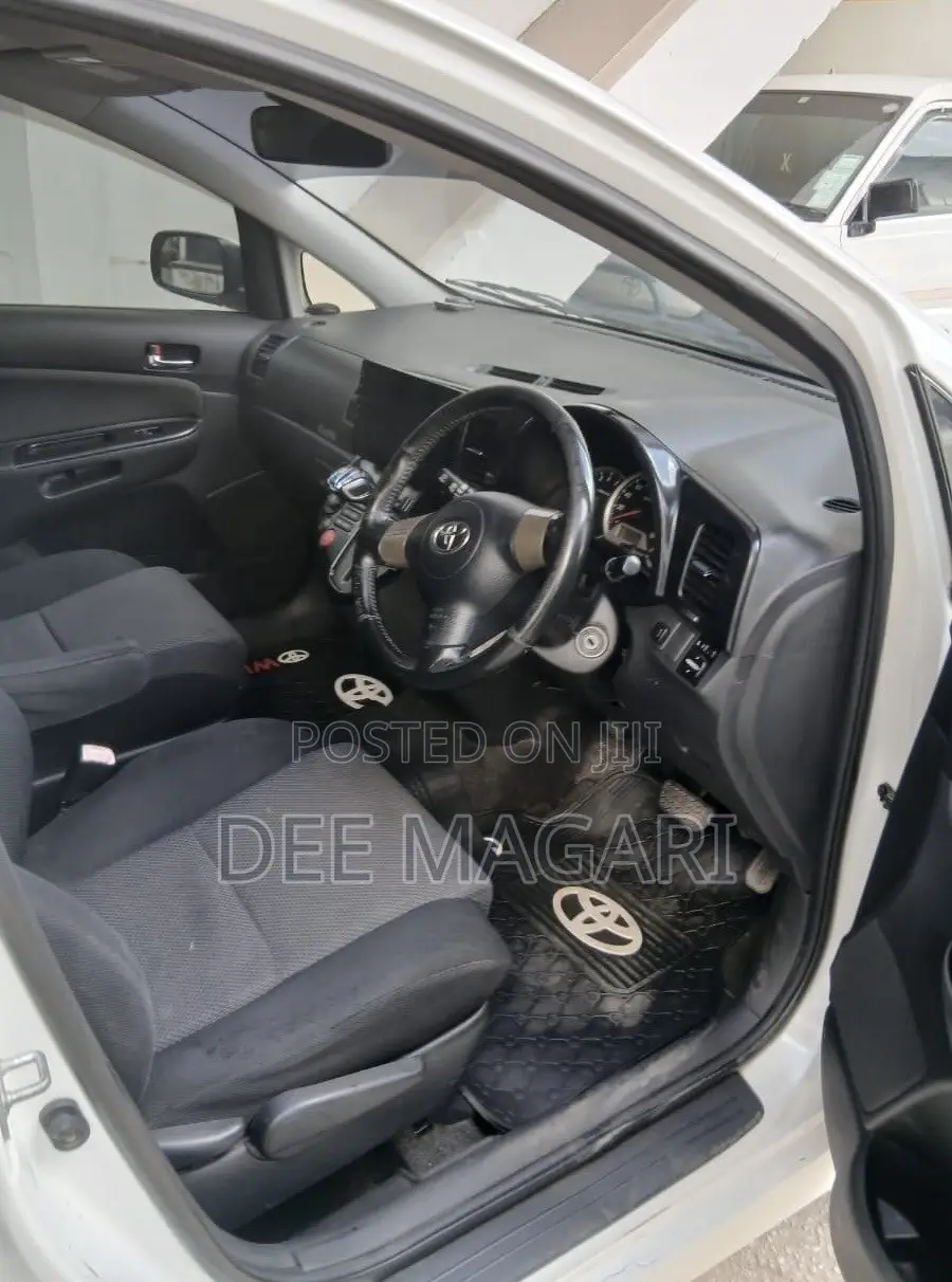 Toyota Wish 2004 White