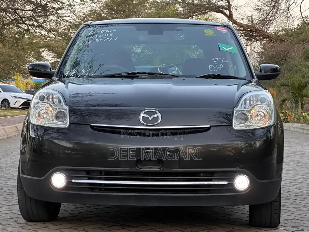 Mazda Verisa 2013 Black