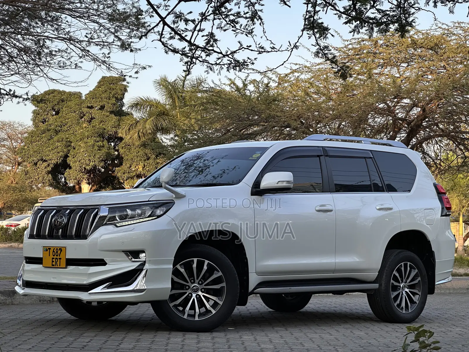 Toyota Land Cruiser Prado 2018 White