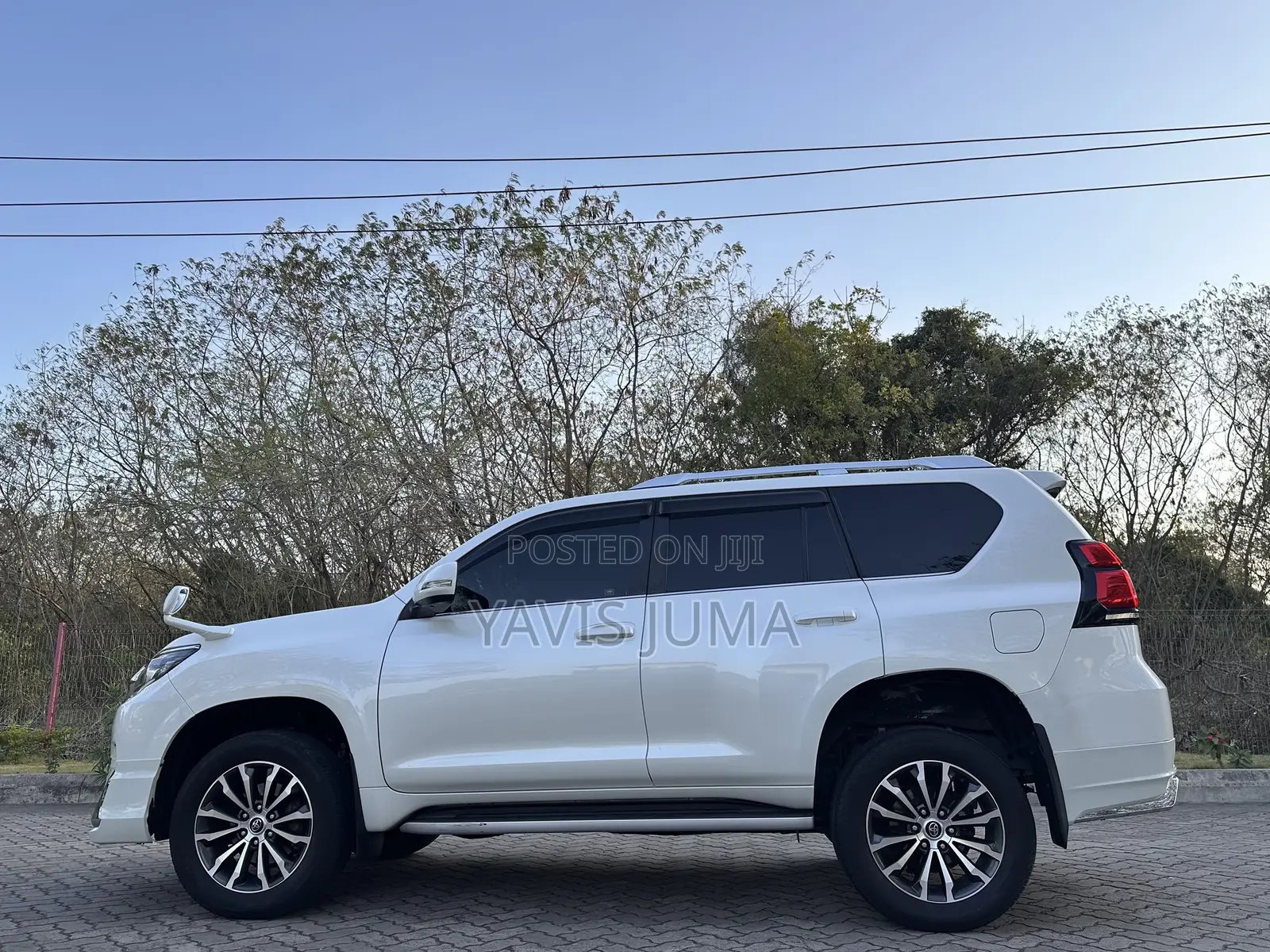 Toyota Land Cruiser Prado 2018 White