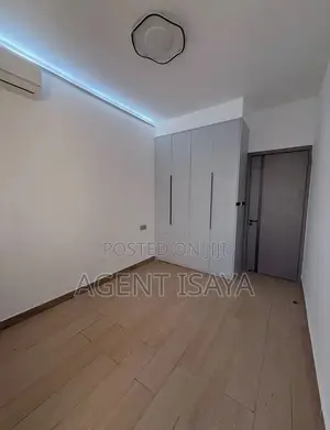 Furnished 3bdrm Apartment in Oyster Bay for sale