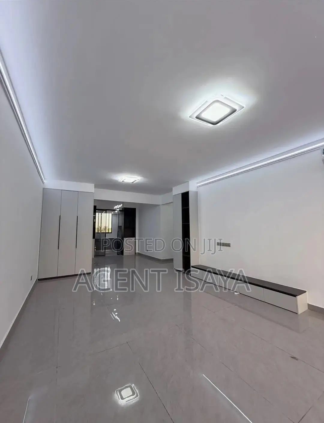 Furnished 3bdrm Apartment in Oyster Bay for sale