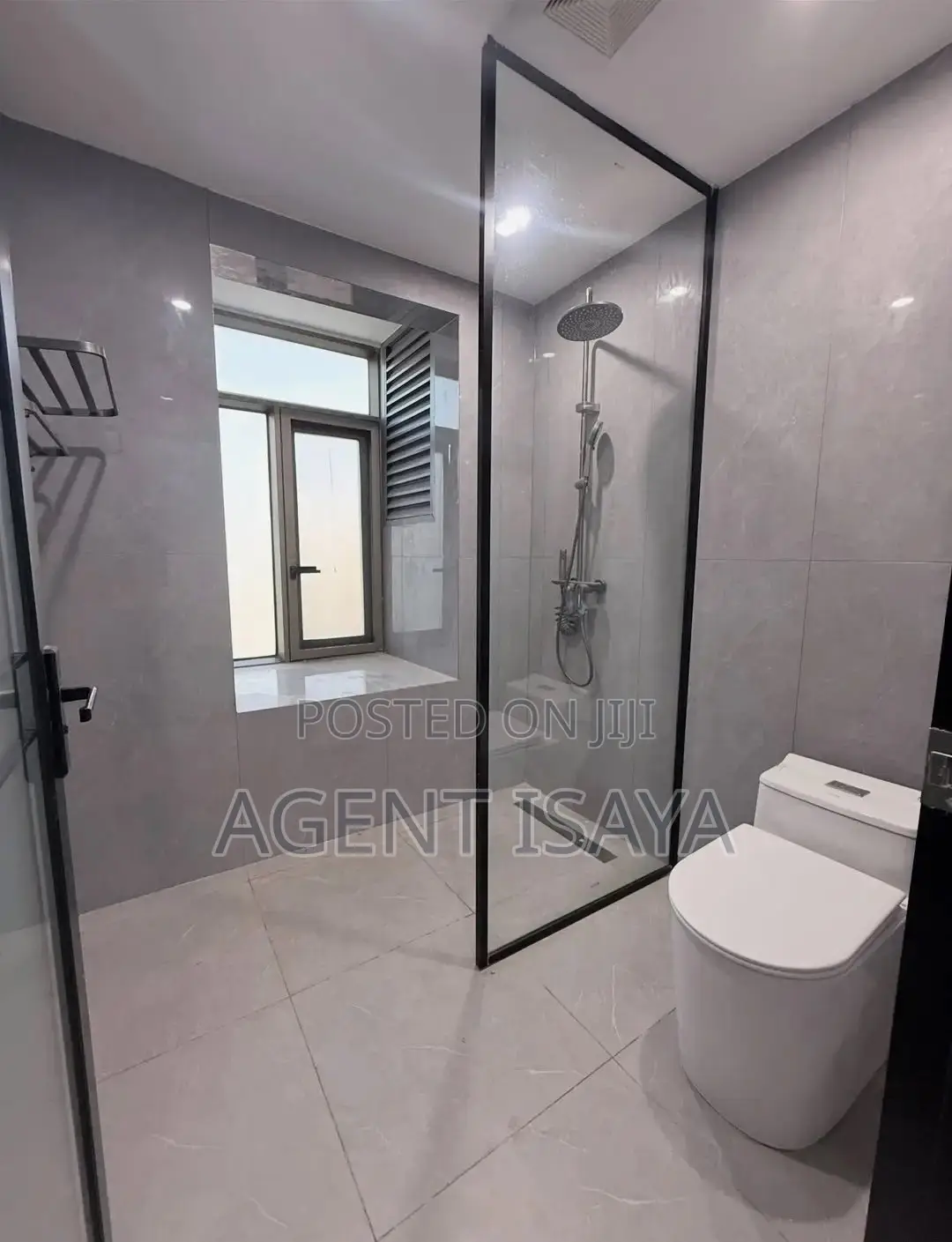 Furnished 3bdrm Apartment in Oyster Bay for sale