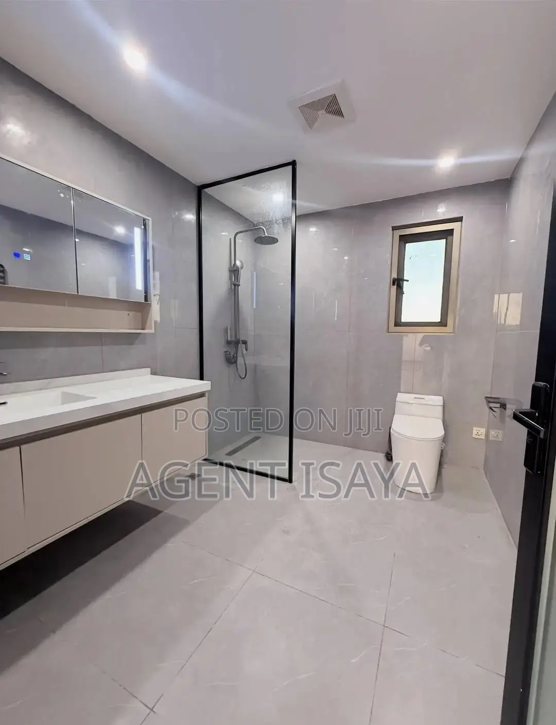 Furnished 3bdrm Apartment in Oyster Bay for sale