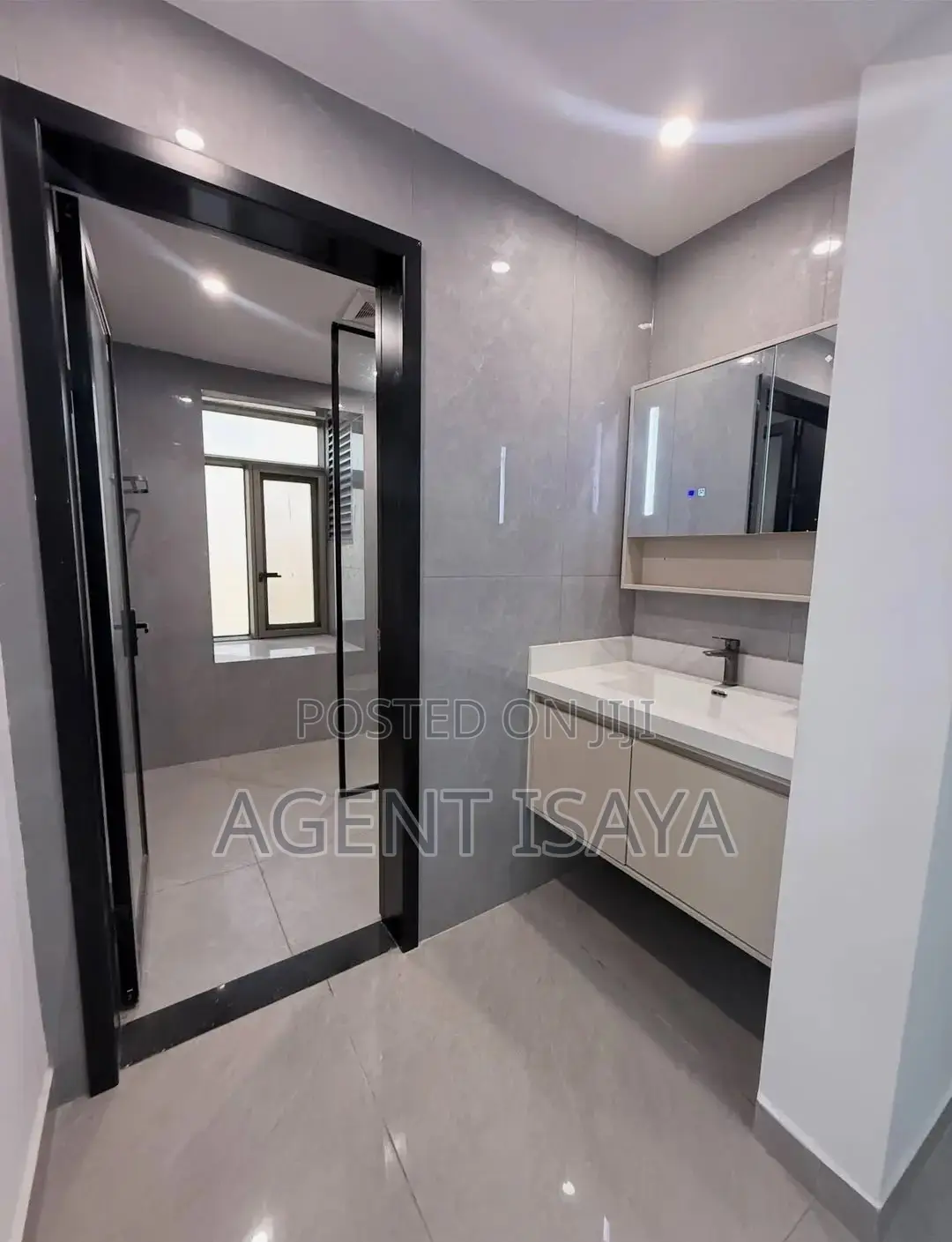 Furnished 3bdrm Apartment in Oyster Bay for sale