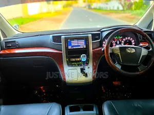 Toyota Alphard 2010 White