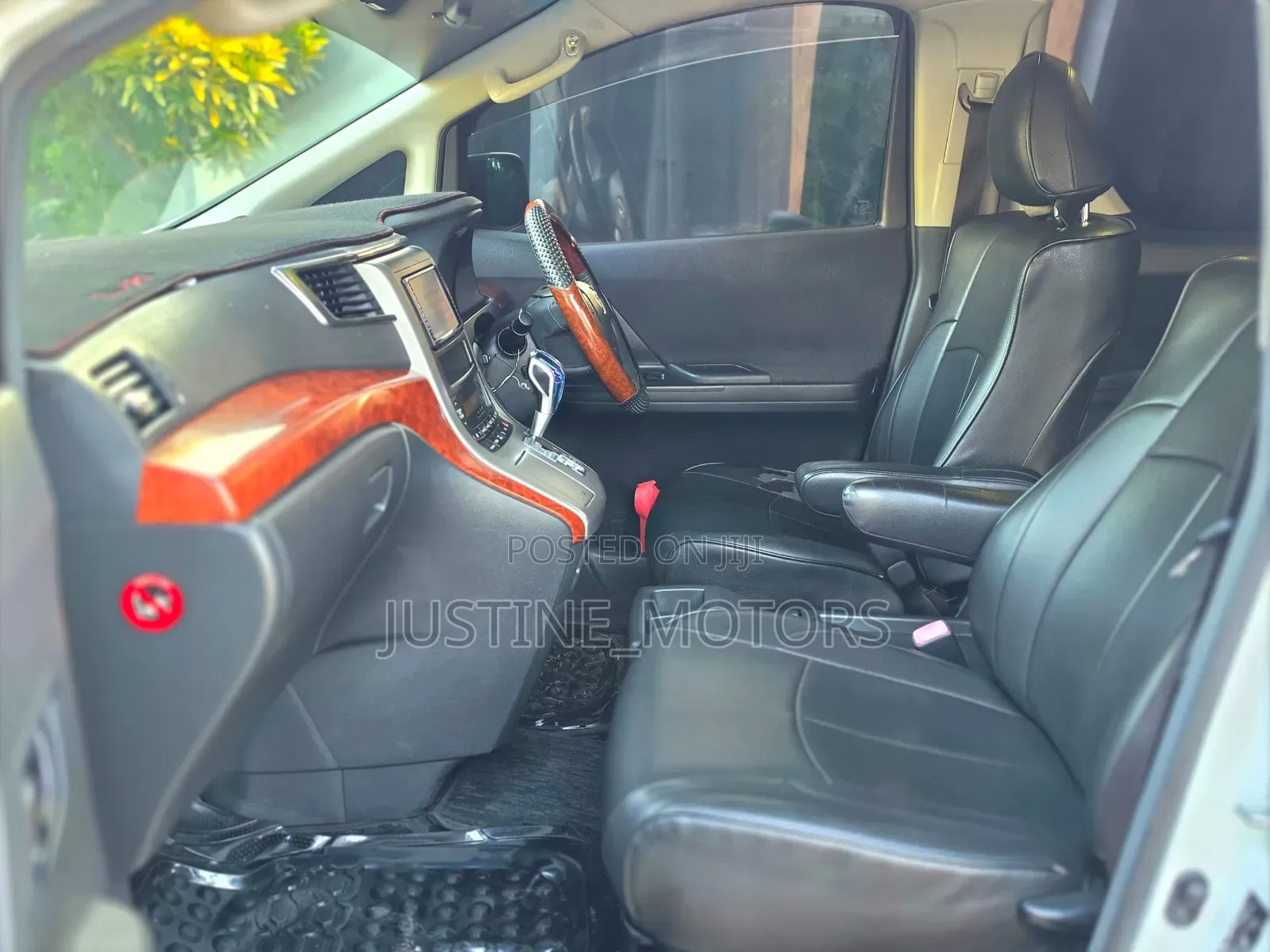 Toyota Alphard 2010 White