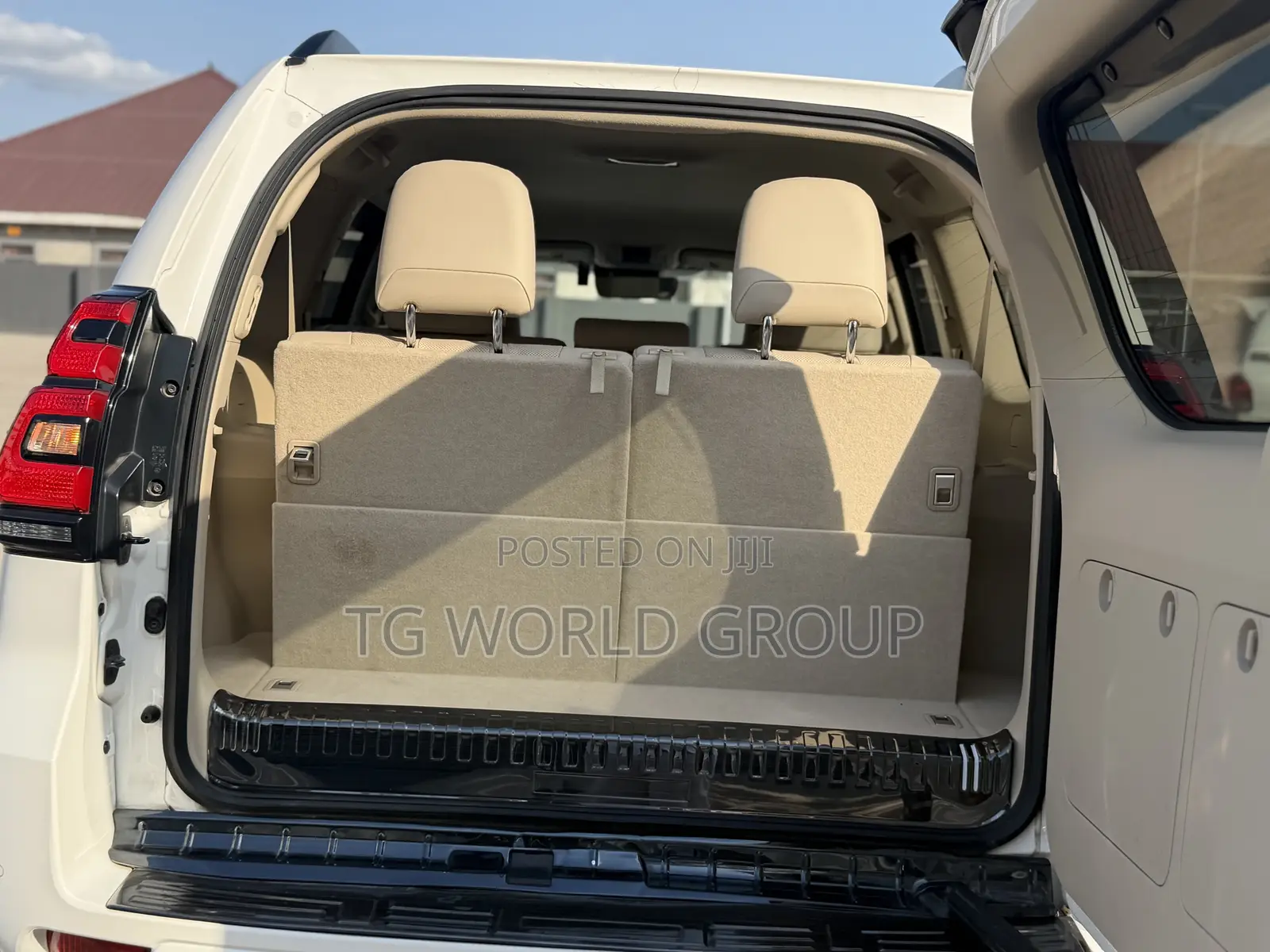 Toyota Land Cruiser Prado 2.8 2021 White
