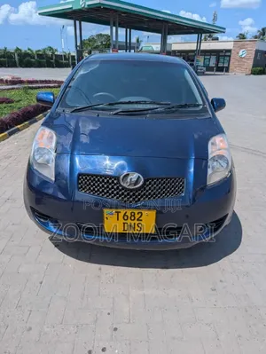 Toyota Vitz 2005 Blue