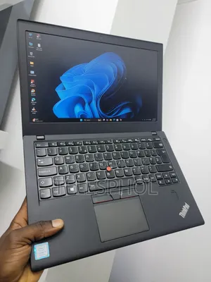 Laptop Lenovo ThinkPad X270 4GB Intel Core 7 SSD 128GB